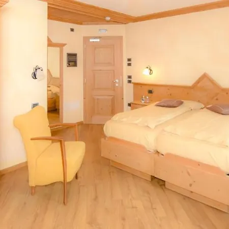 Hotel Capriolo Livigno Buitenkant foto