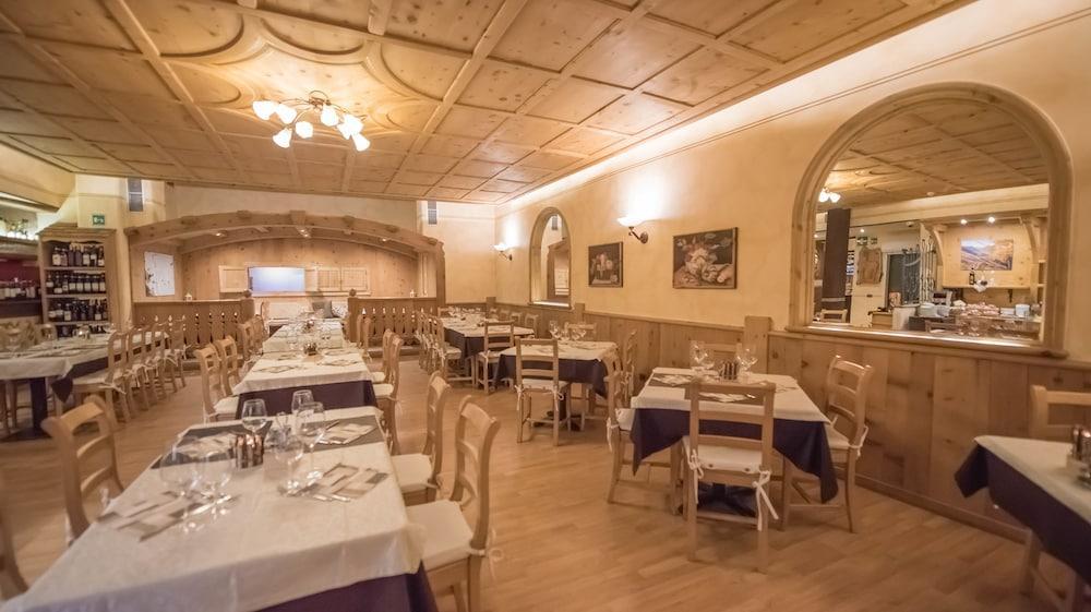 Capriolo Hotel 3*